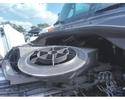 FREIGHTLINER CASCADIA 125 AIR CLEANER