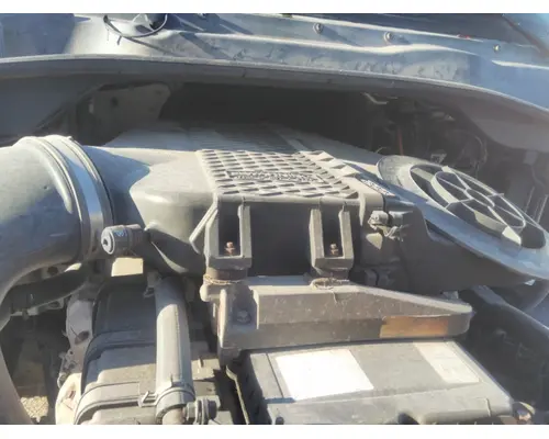 FREIGHTLINER CASCADIA 125 AIR CLEANER