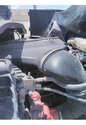FREIGHTLINER CASCADIA 125 AIR CLEANER
