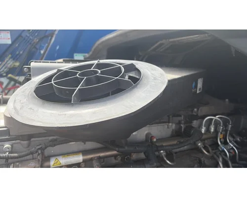 FREIGHTLINER CASCADIA 125 AIR CLEANER