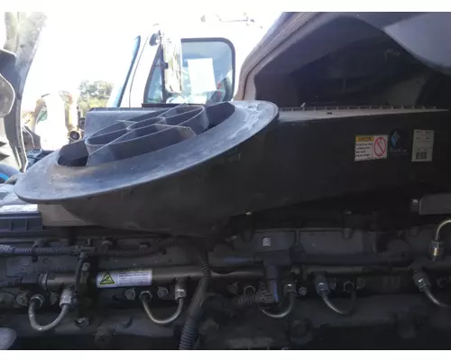 FREIGHTLINER CASCADIA 125 AIR CLEANER