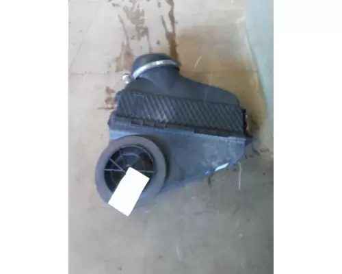 FREIGHTLINER CASCADIA 125 AIR CLEANER