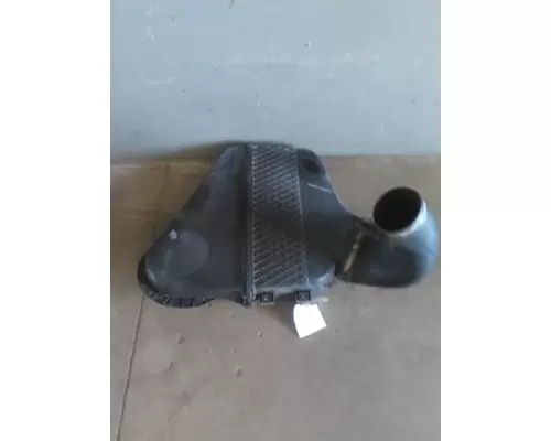 FREIGHTLINER CASCADIA 125 AIR CLEANER