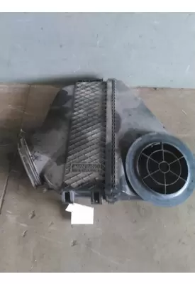 FREIGHTLINER CASCADIA 125 AIR CLEANER