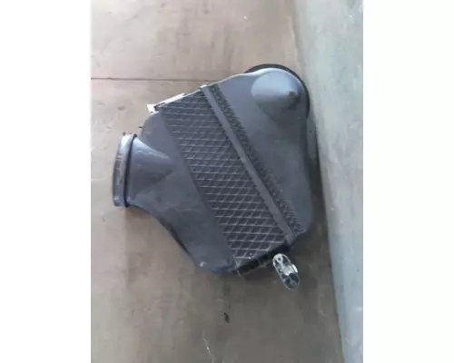 FREIGHTLINER CASCADIA 125 AIR CLEANER