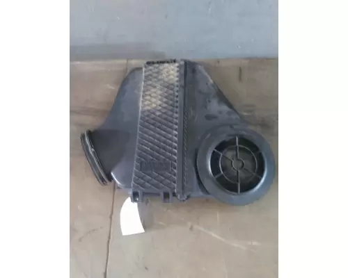 FREIGHTLINER CASCADIA 125 AIR CLEANER