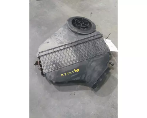 FREIGHTLINER CASCADIA 125 AIR CLEANER