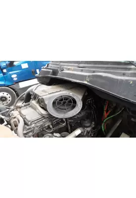 FREIGHTLINER CASCADIA 125 AIR CLEANER