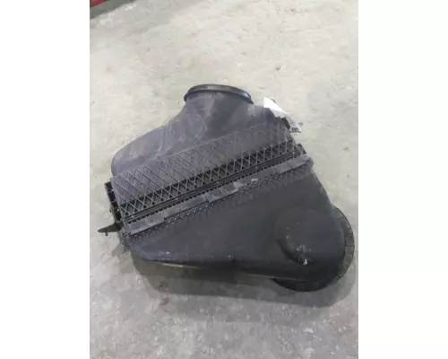 FREIGHTLINER CASCADIA 125 AIR CLEANER