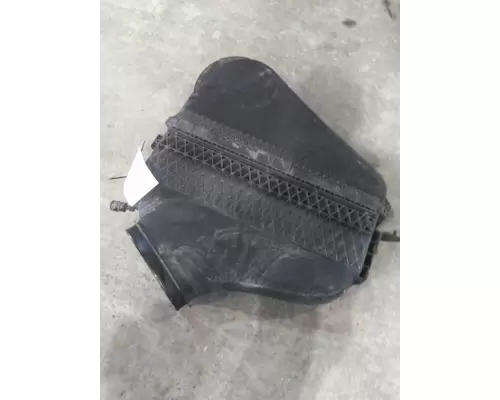 FREIGHTLINER CASCADIA 125 AIR CLEANER