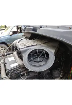 FREIGHTLINER CASCADIA 125 AIR CLEANER