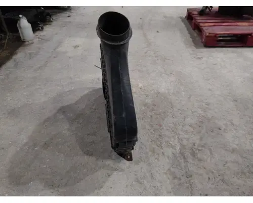 FREIGHTLINER CASCADIA 125 AIR CLEANER