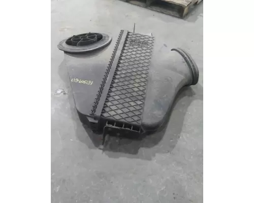 FREIGHTLINER CASCADIA 125 AIR CLEANER