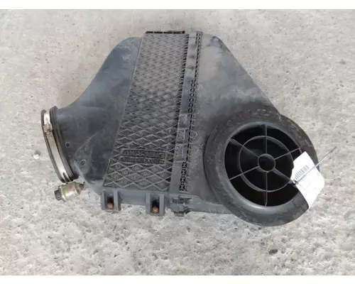 FREIGHTLINER CASCADIA 125 AIR CLEANER