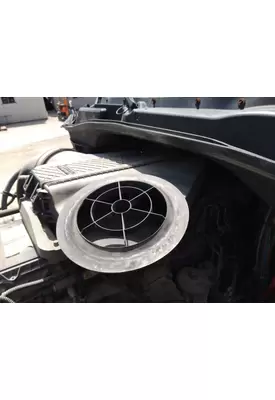 FREIGHTLINER CASCADIA 125 AIR CLEANER