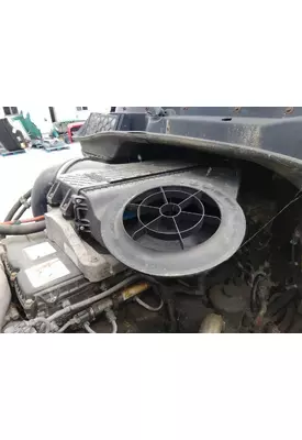 FREIGHTLINER CASCADIA 125 AIR CLEANER