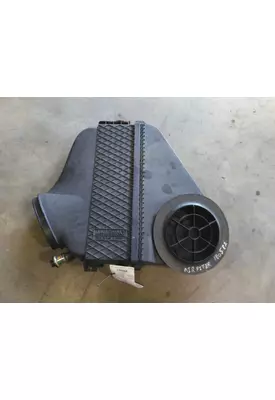 FREIGHTLINER CASCADIA 125 AIR CLEANER