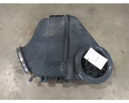 FREIGHTLINER CASCADIA 125 AIR CLEANER