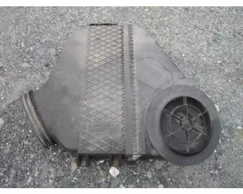 FREIGHTLINER CASCADIA 125 AIR CLEANER