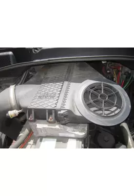 FREIGHTLINER CASCADIA 125 AIR CLEANER