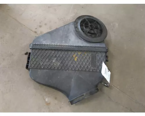 FREIGHTLINER CASCADIA 125 AIR CLEANER