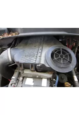 FREIGHTLINER CASCADIA 125 AIR CLEANER