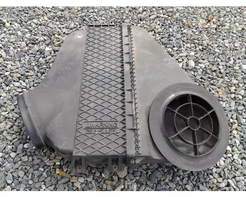 FREIGHTLINER CASCADIA 125 AIR CLEANER