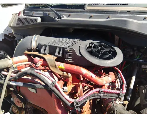 FREIGHTLINER CASCADIA 125 AIR CLEANER