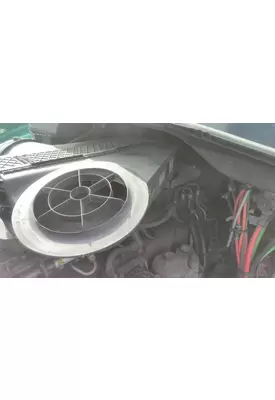 FREIGHTLINER CASCADIA 125 AIR CLEANER