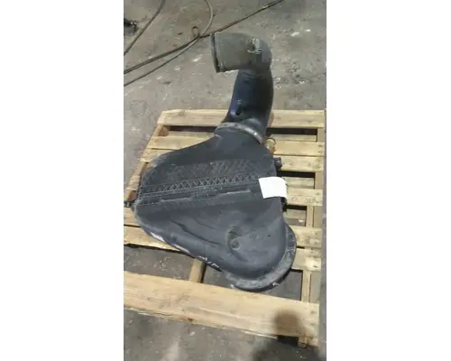 FREIGHTLINER CASCADIA 125 AIR CLEANER