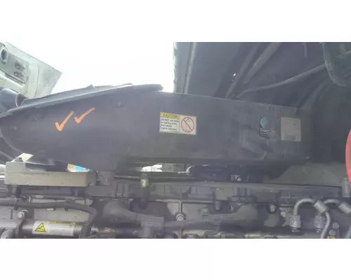 FREIGHTLINER CASCADIA 125 AIR CLEANER