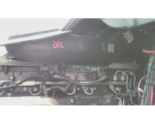 FREIGHTLINER CASCADIA 125 AIR CLEANER