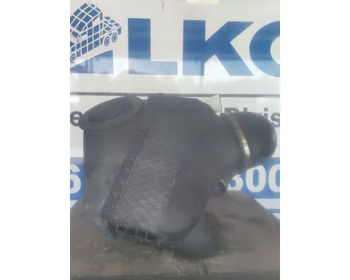 FREIGHTLINER CASCADIA 125 AIR CLEANER