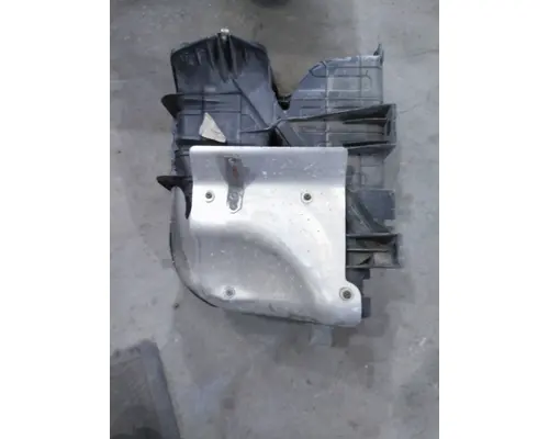 FREIGHTLINER CASCADIA 125 AIR INTAKE