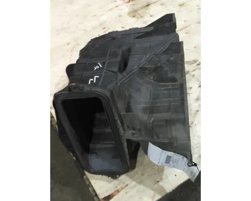 FREIGHTLINER CASCADIA 125 AIR INTAKE