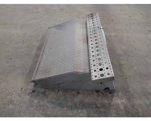 FREIGHTLINER CASCADIA 125 BATTERY BOX COVER