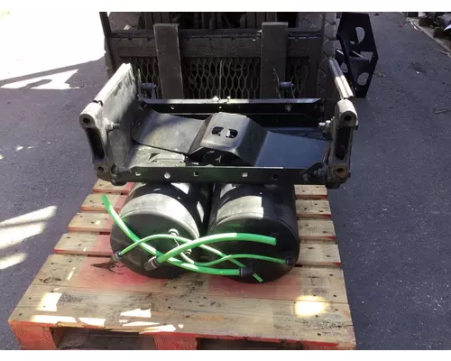 FREIGHTLINER CASCADIA 125 BATTERY BOX