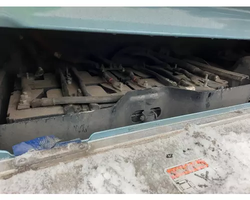 FREIGHTLINER CASCADIA 125 BATTERY BOX