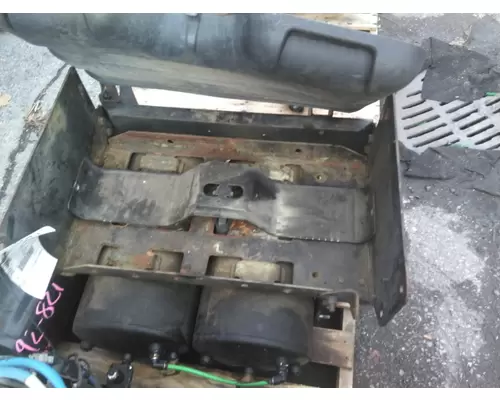 FREIGHTLINER CASCADIA 125 BATTERY BOX