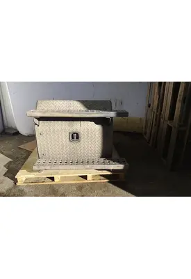 FREIGHTLINER CASCADIA 125 BATTERY BOX