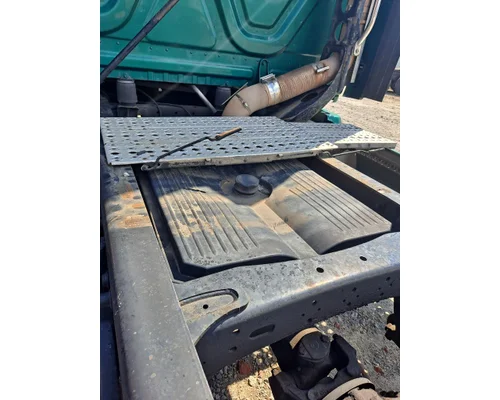 FREIGHTLINER CASCADIA 125 BATTERY BOX