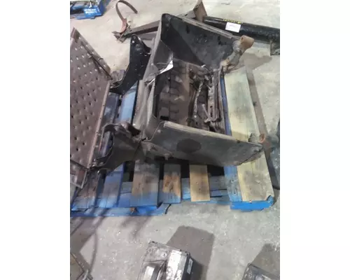 FREIGHTLINER CASCADIA 125 BATTERY BOX