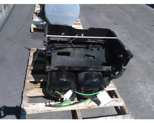 FREIGHTLINER CASCADIA 125 BATTERY BOX