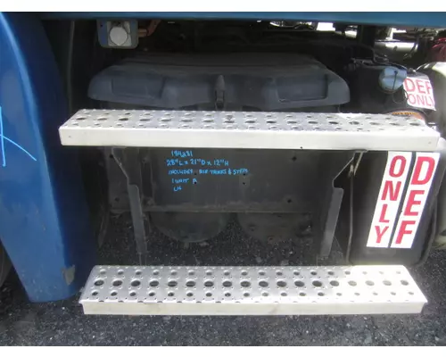 FREIGHTLINER CASCADIA 125 BATTERY BOX