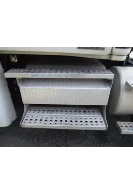 FREIGHTLINER CASCADIA 125 BATTERY BOX