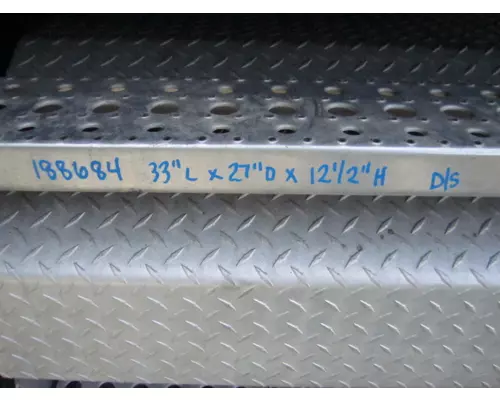 FREIGHTLINER CASCADIA 125 BATTERY BOX