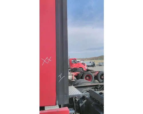 FREIGHTLINER CASCADIA 125 BODY PARTS, MISC.