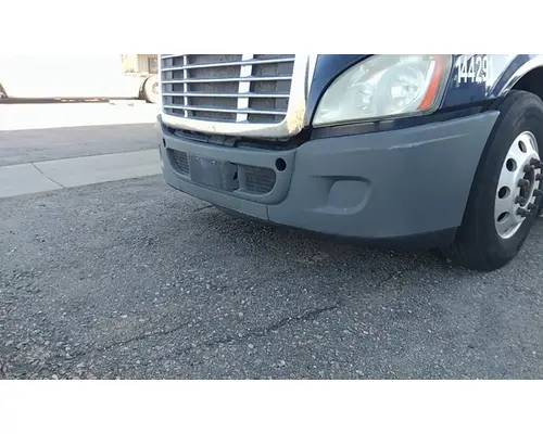 FREIGHTLINER CASCADIA 125 BUMPER ASSEMBLY, FRONT