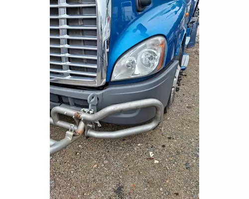 FREIGHTLINER CASCADIA 125 BUMPER ASSEMBLY, FRONT