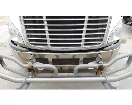 FREIGHTLINER CASCADIA 125 BUMPER ASSEMBLY, FRONT